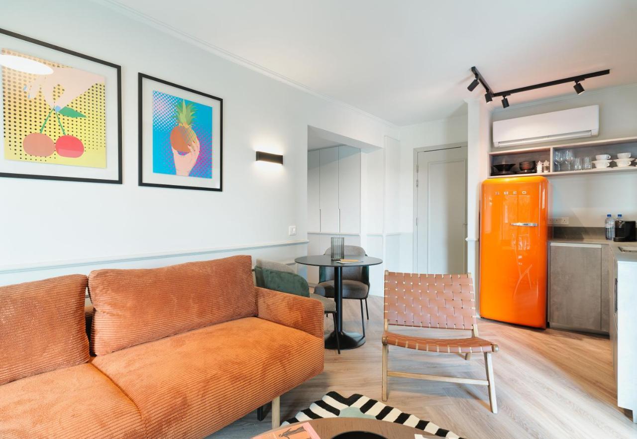 Liv The City Suites Adults Only Larnaka Exterior foto