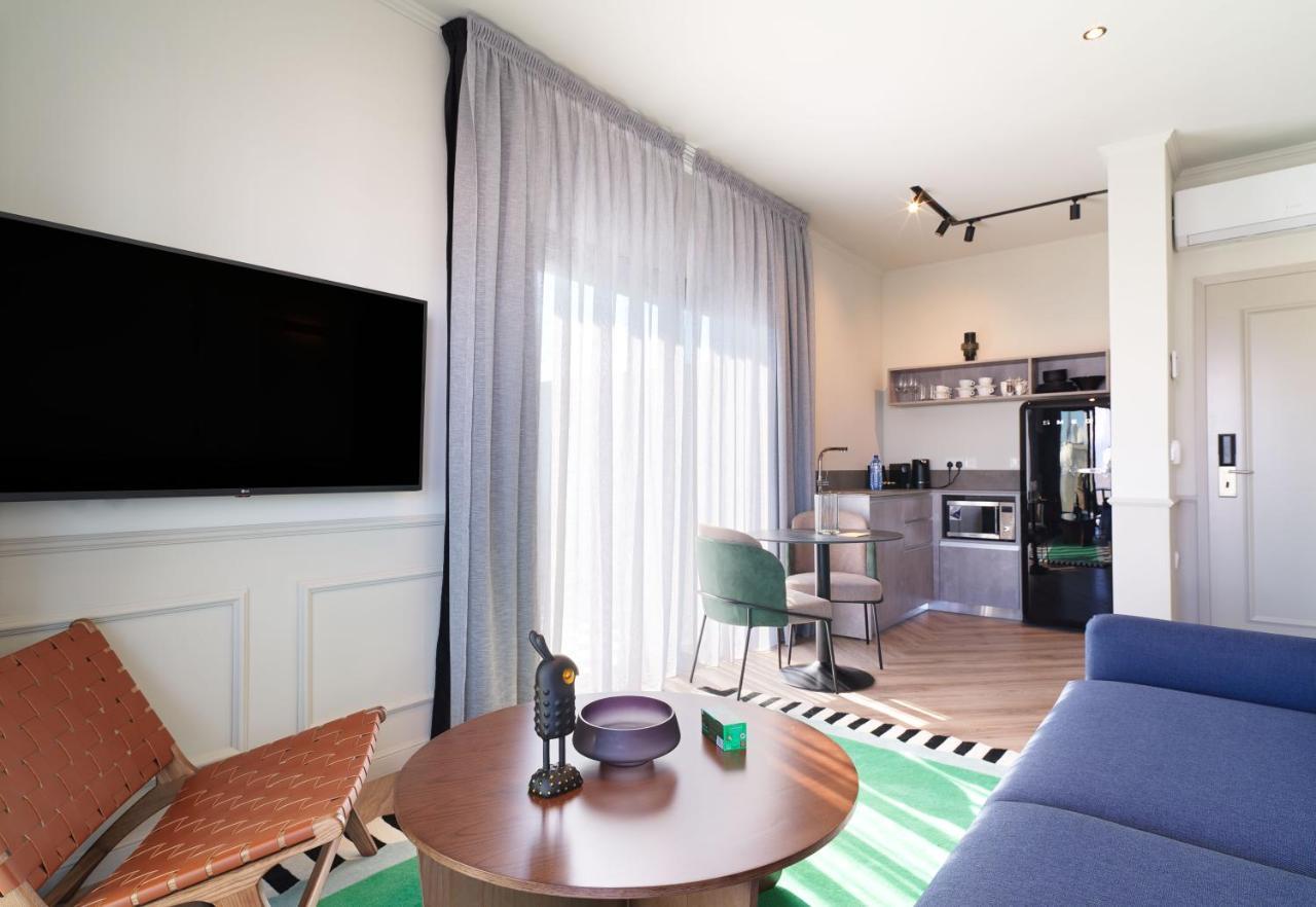 Liv The City Suites Adults Only Larnaka Exterior foto
