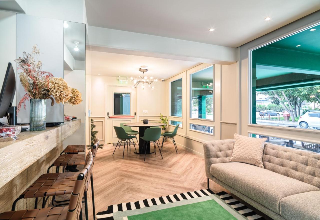 Liv The City Suites Adults Only Larnaka Exterior foto