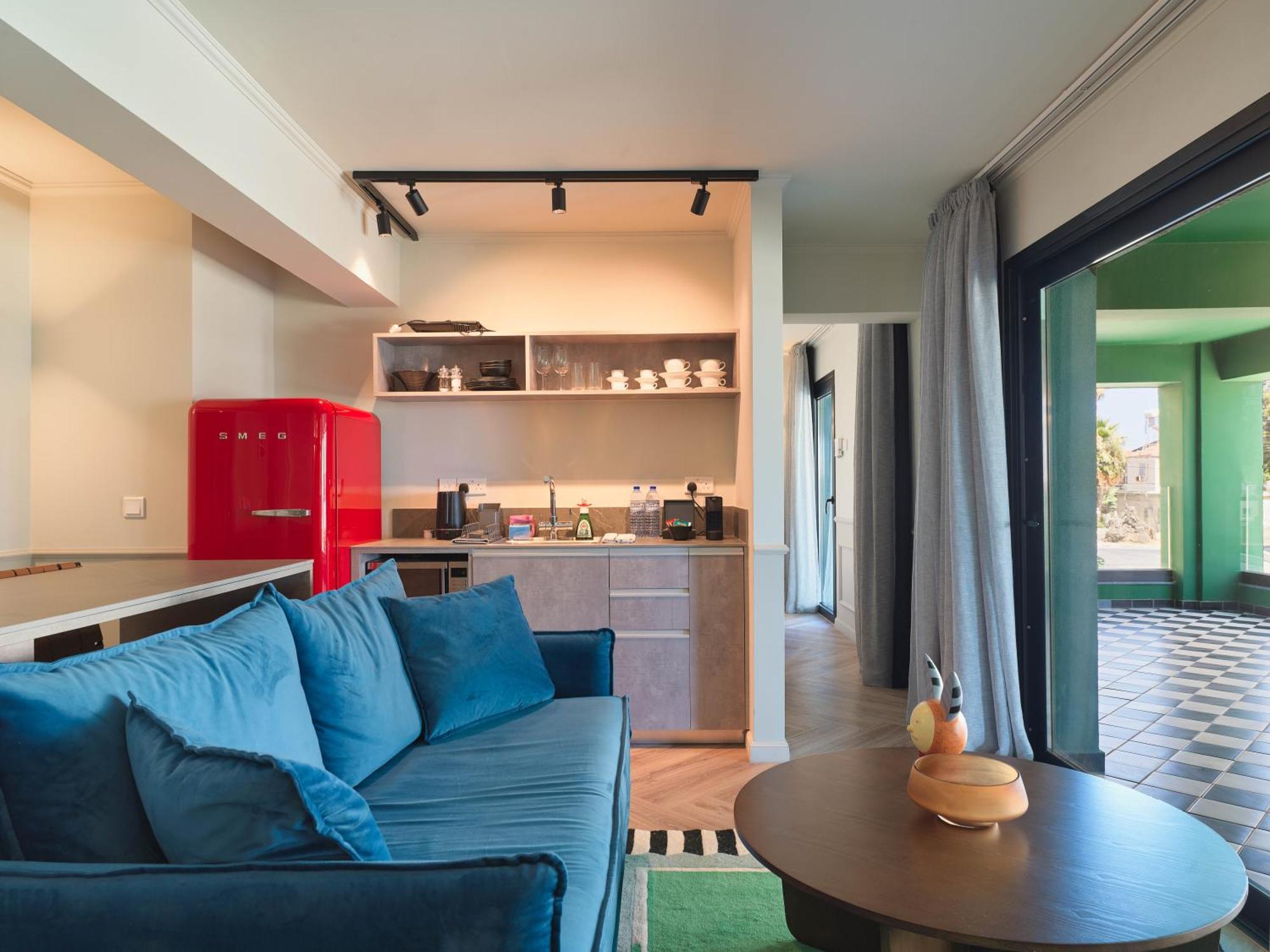Liv The City Suites Adults Only Larnaka Exterior foto