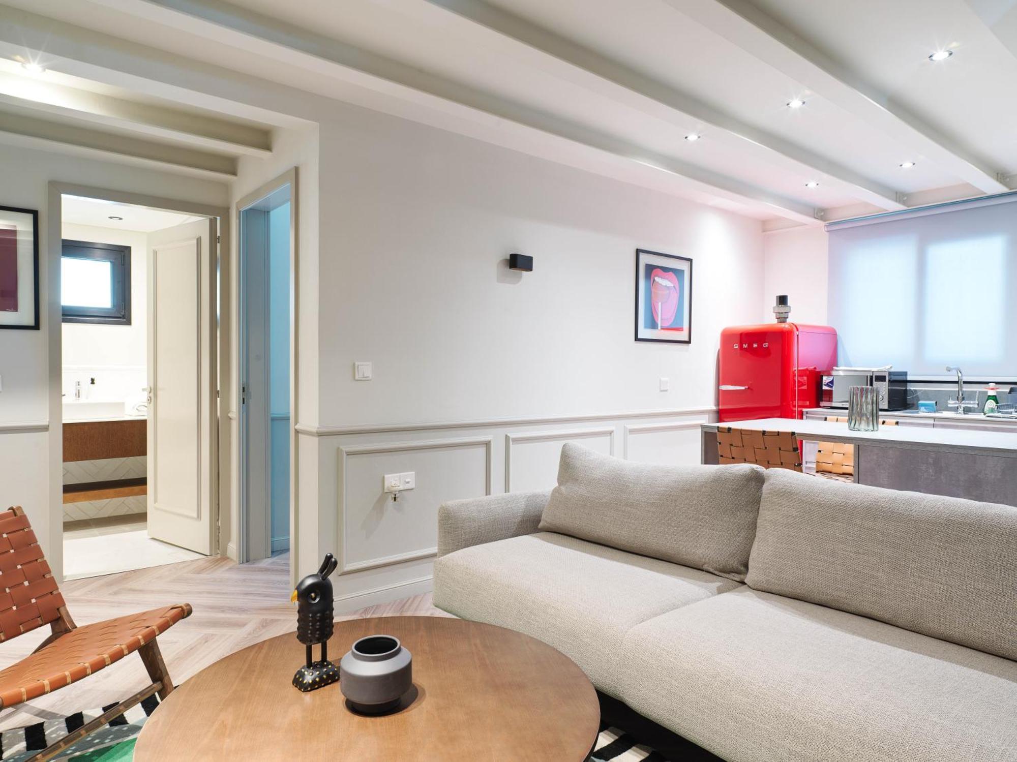 Liv The City Suites Adults Only Larnaka Exterior foto